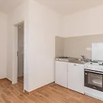 4 Bedroom Awesome In Radasinovci בית נופש Drliceve Kuce