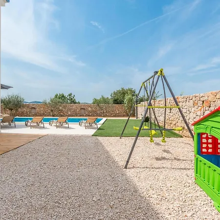 Pet Friendly In Radasinovci *