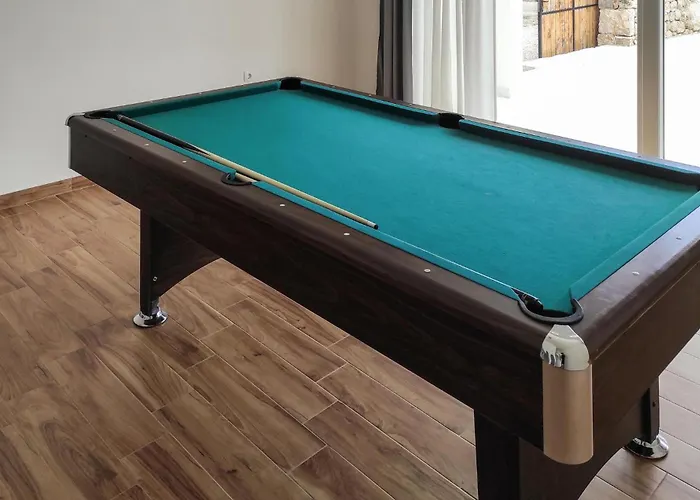 4 Bedroom Awesome In Radasinovci Vikendica Drliceve Kuce