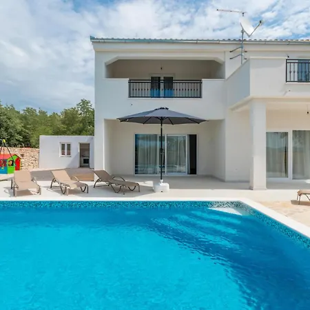 Pet Friendly In Radasinovci * Drliceve Kuce